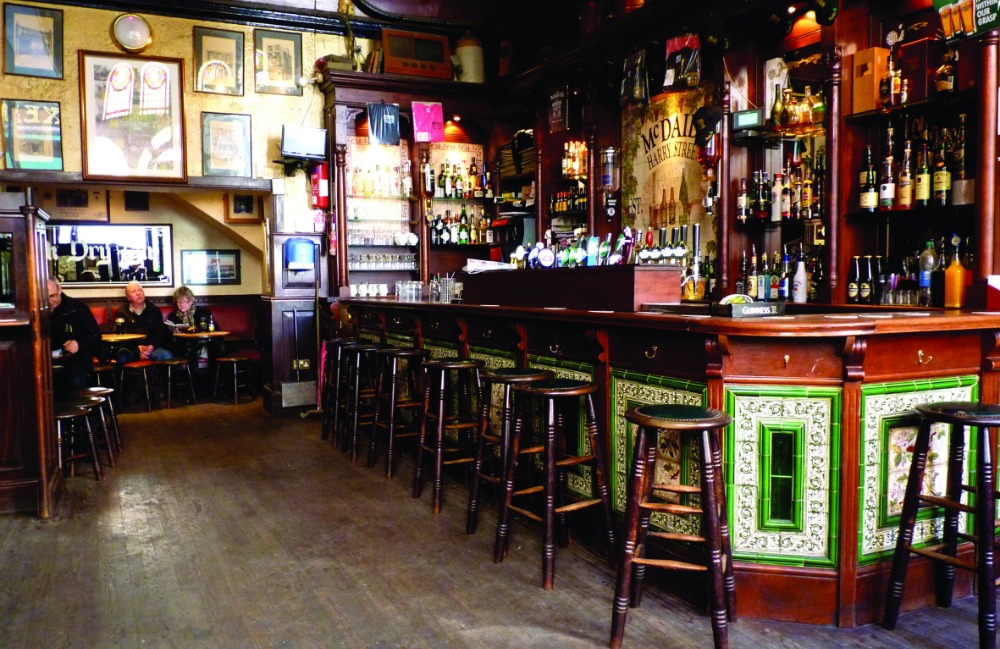 10 Fantastic Traditional Pubs Bars In Dublin You Have Go To