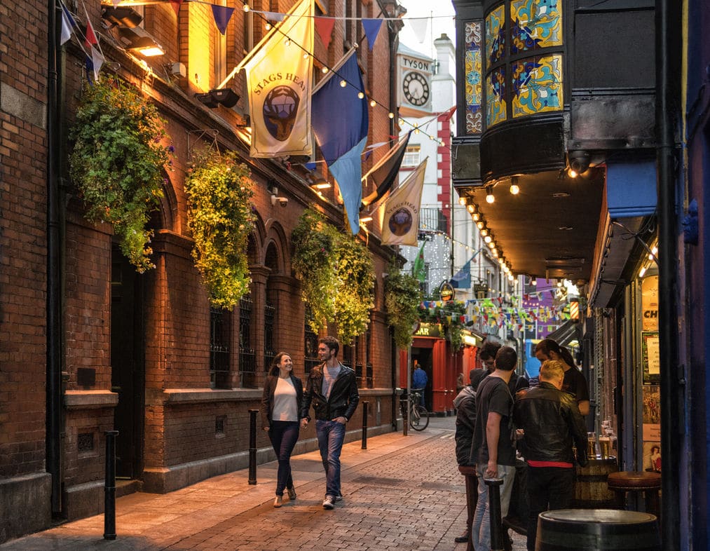 One of the best Dublin Budget tips is to visit the Temple Bar streets but avoid the bars and restaurants. 