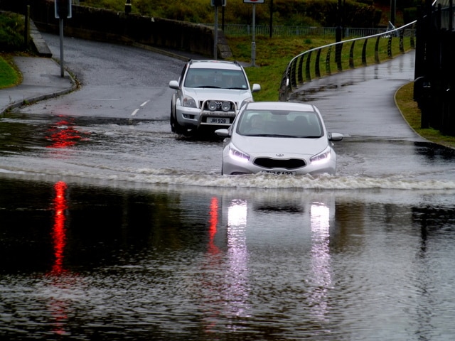 Climate change Ireland will cause flooding.