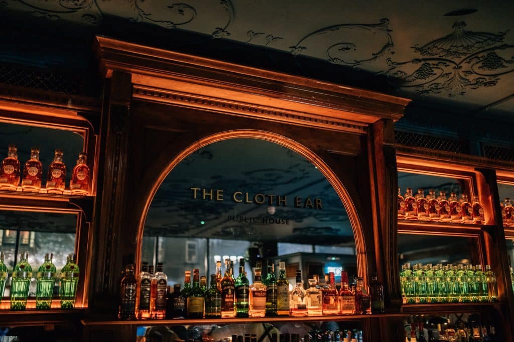 The Cloth Ear is a bar in the Merchant's Hotel