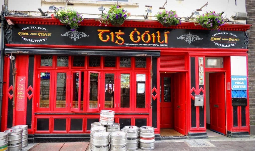 Tig Cóilí – excellent daily live Irish trad sessions