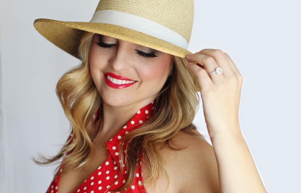 Lasher is Cork slang for a good looking woman.