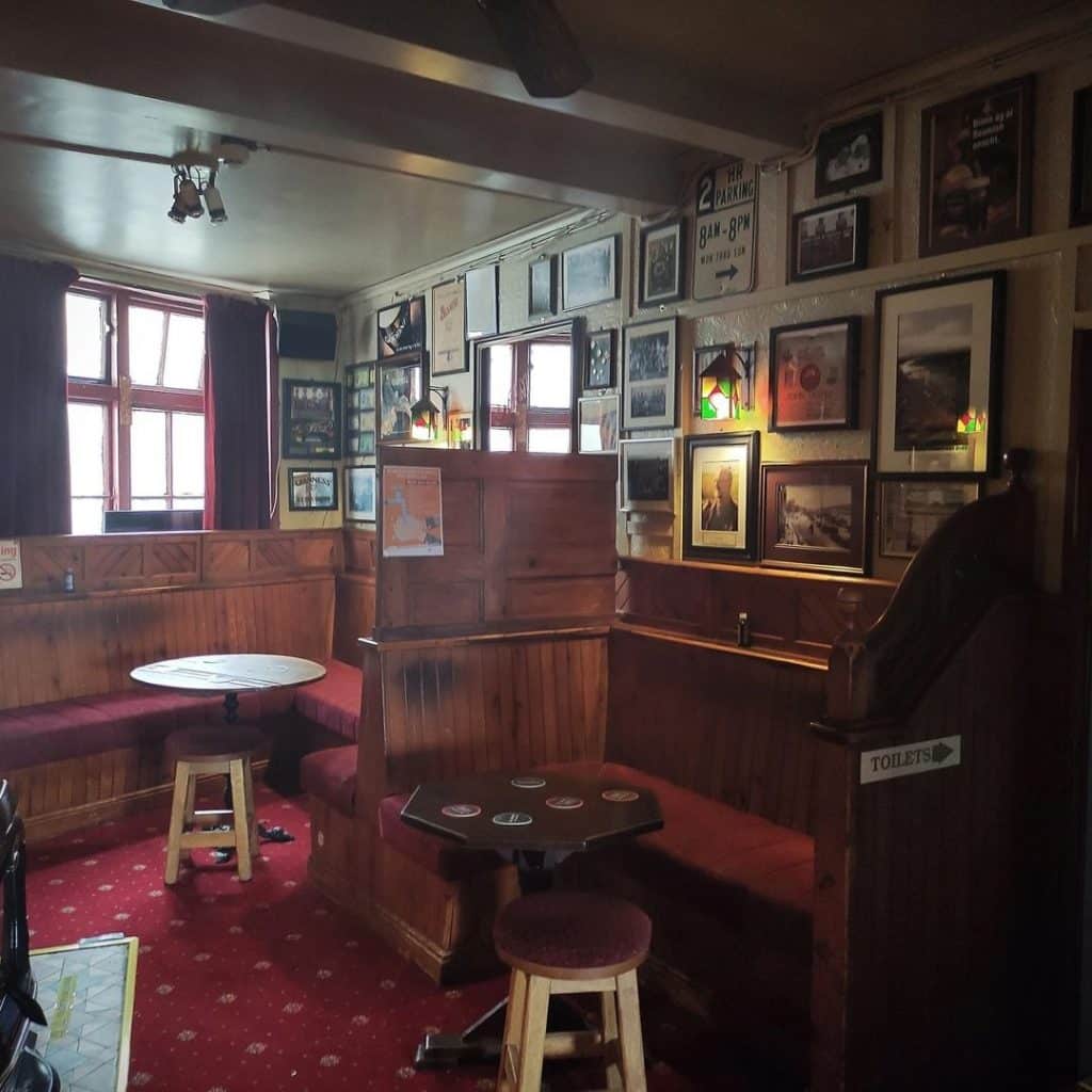 Jordans American Bar is one of the best pubs and bars in Waterford.