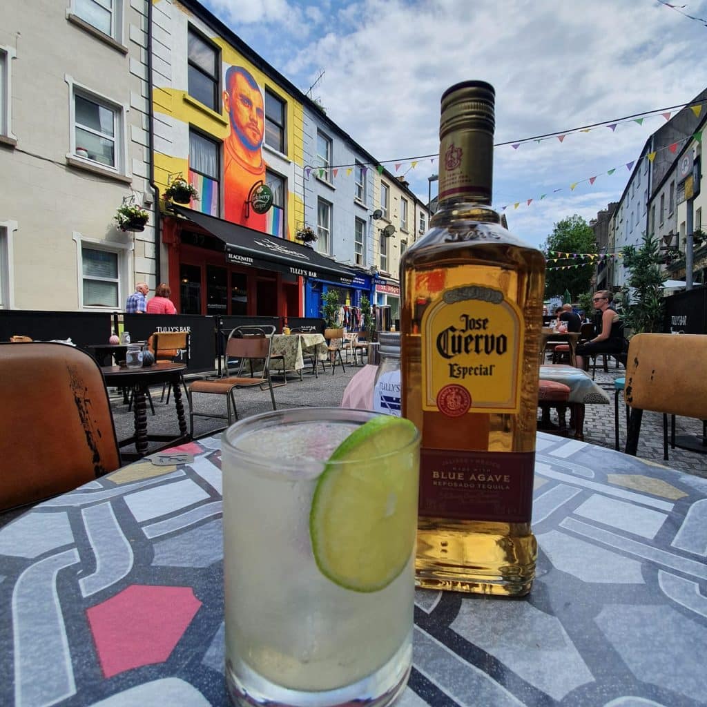 Tully's is one of the best pubs and bars in Waterford.