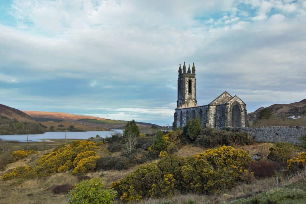 The meaning of the name Cillian is 'small church'. 