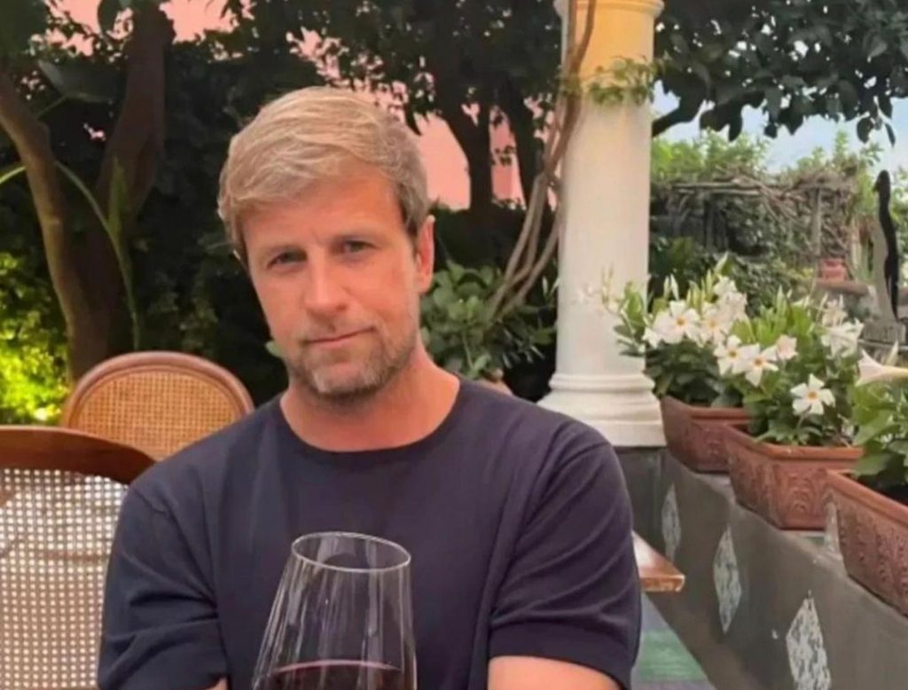 Kian Egan is an Irish singer.