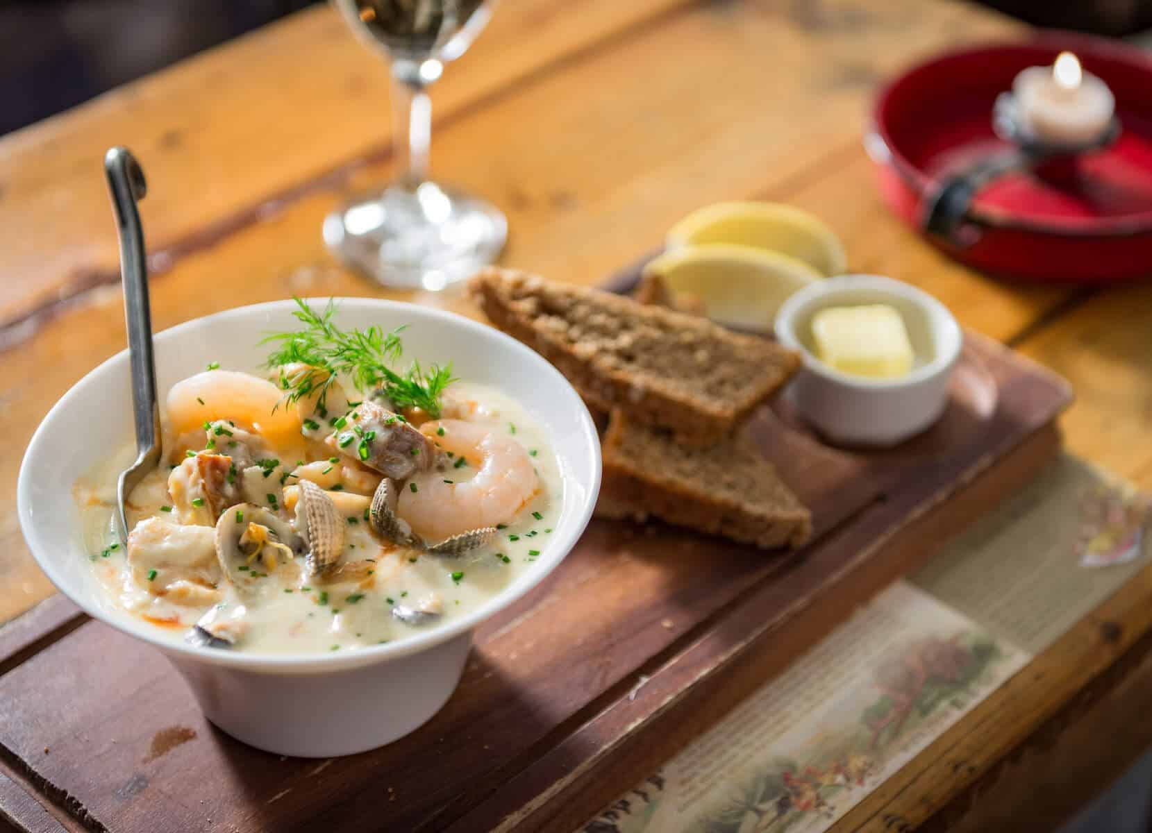 Seafood chowder is one of the Irish foods you must try before you die.